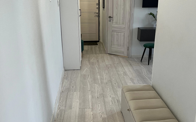 Mira 8 Flat