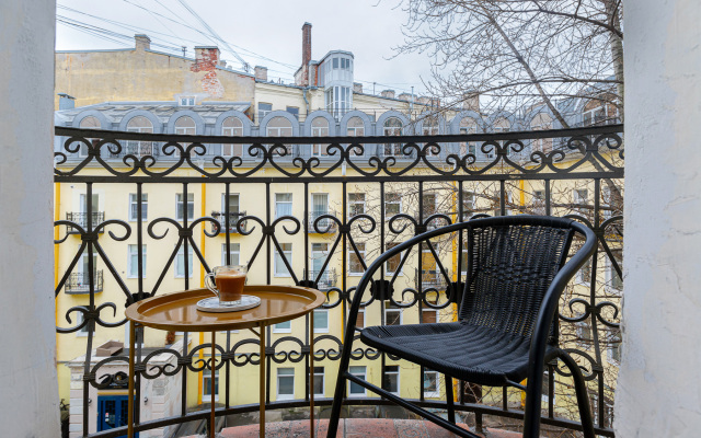 Квартира Вознесенский 41 с Балконом