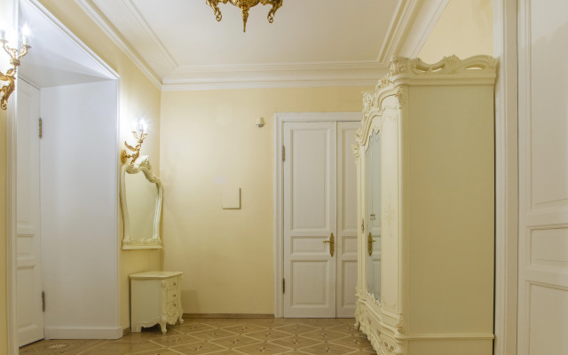 Квартира на Рубинштейна 4