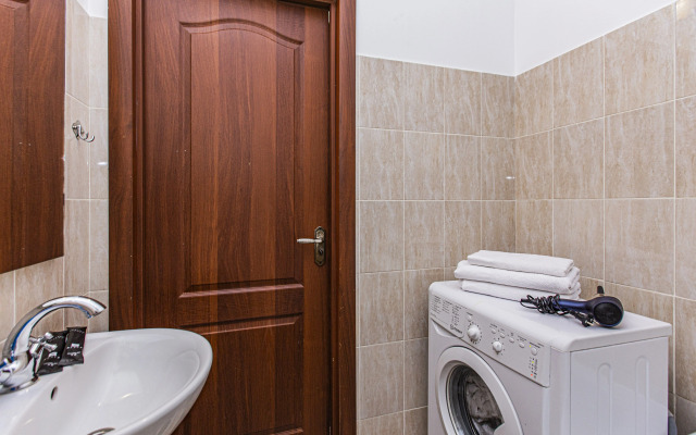 S Krasivym Vidom Na Gory Flat