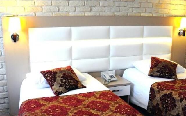 Nil Hotel