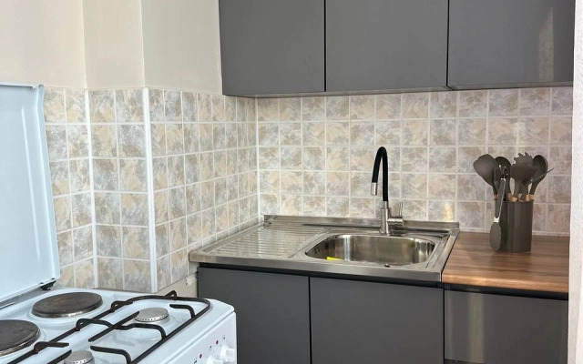 Uyutnaya Solnechnaya Kvartira Flat