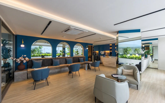 Апарт-отель The Aqua luxury waterfront by Tropiclook
