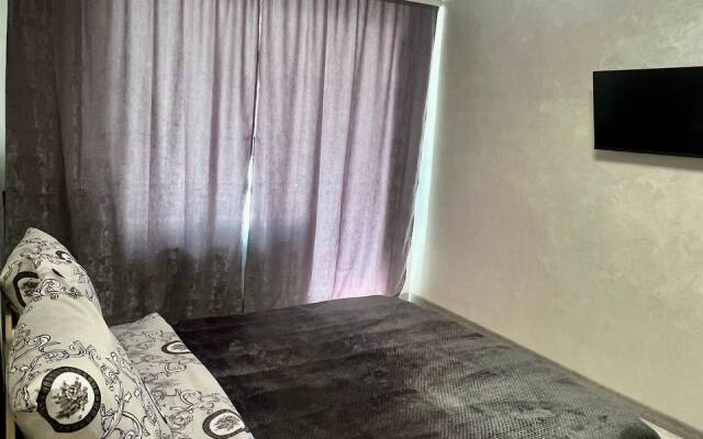 Apartamenty Na Bulvare Chavayna 45 Apartments