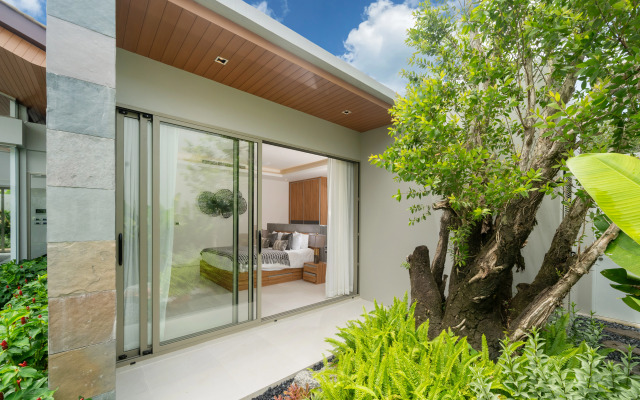 Luxury villa Bangtao with a Tropical Garden Villa