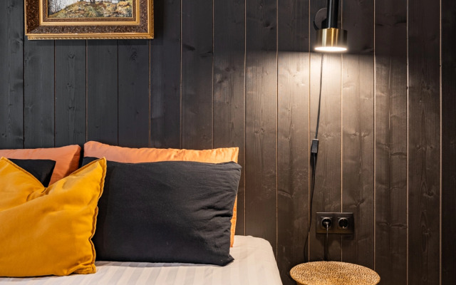 Частный дом с горячим джакузи на террасе