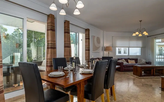 La Bandera Apartments