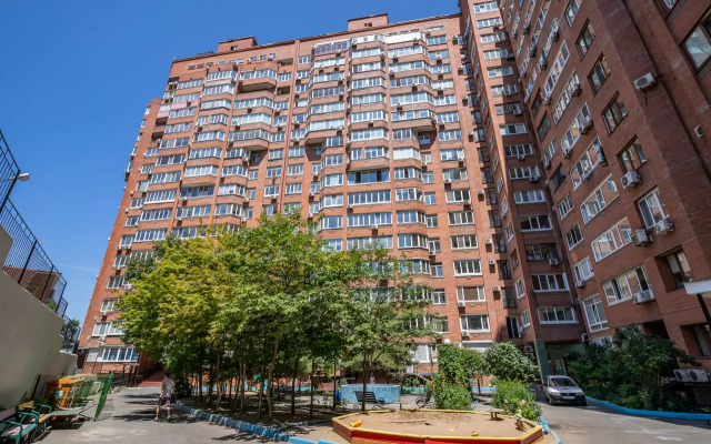 Na Avrorovskoy Flat