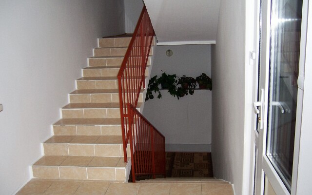 U Nikiticha Guesthouse