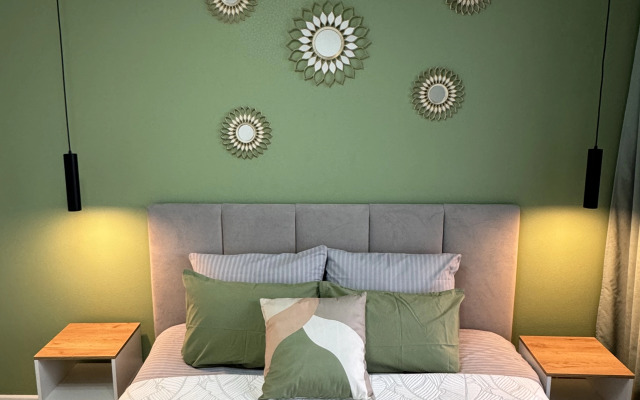 Апартаменты Ассорти с Видом на Закат и Ночные Огни Города