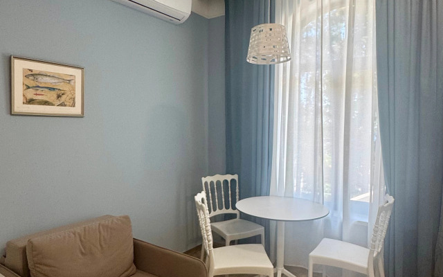 V Yalte Apartments