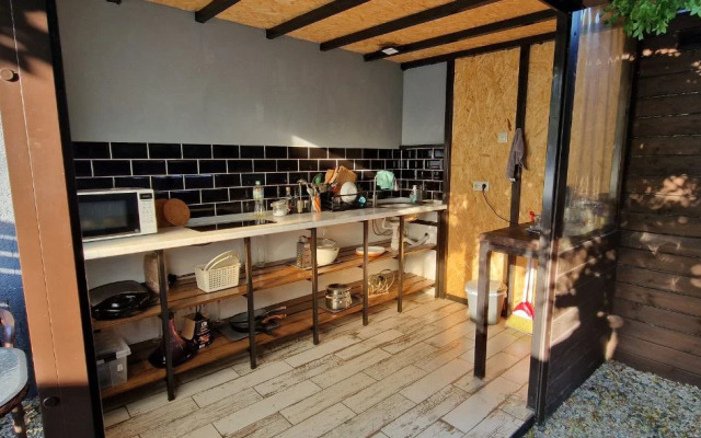 Aprelskaya 7 Guest house