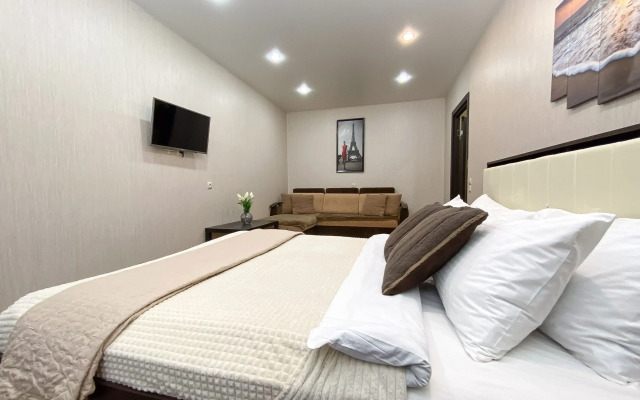 Апартаменты в спальном районе у кинотеатра Луна