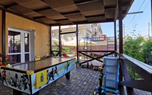 Dikaya Vishnya Guest House