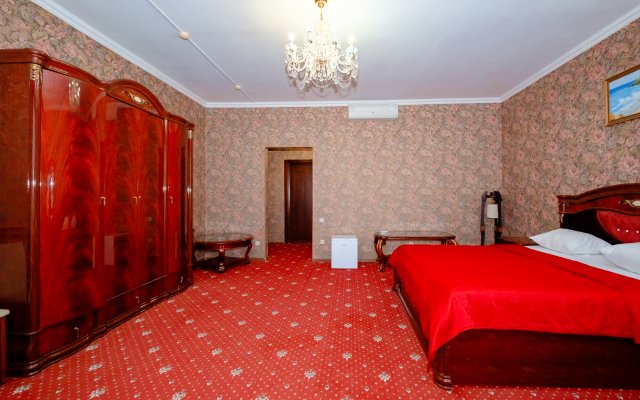 Kiparis Hotel