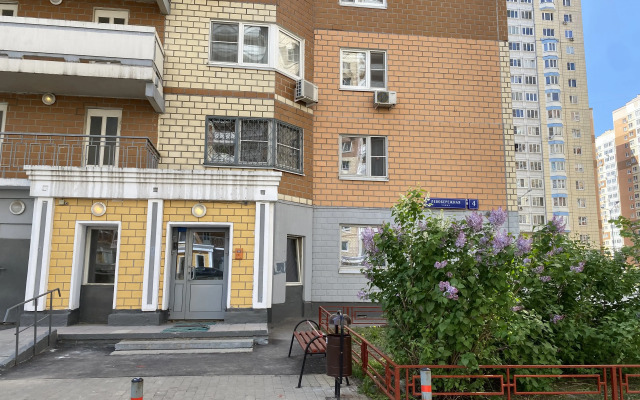 Апартаменты Тишина у Метро и Парка