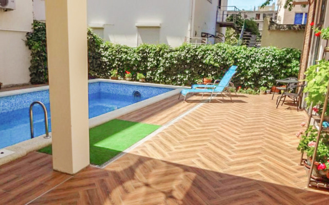 Alzas Guest House