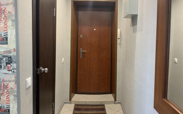 Apartamenty Kvartira V Tsentre Flat