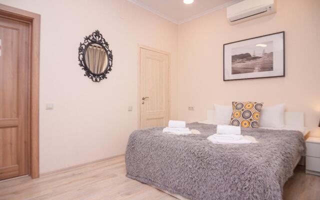 Plutus Hotel