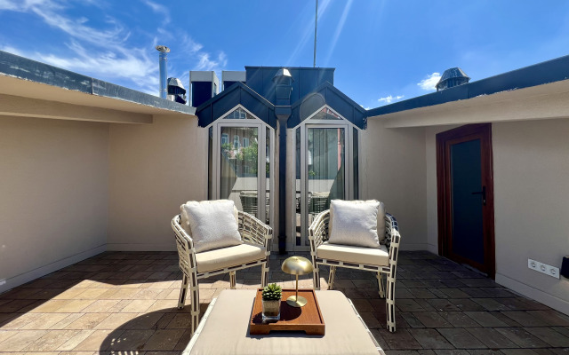 Weingart Suites Hotel