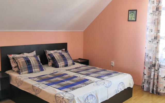 Dom Na Sadovoj 30-A Guest House