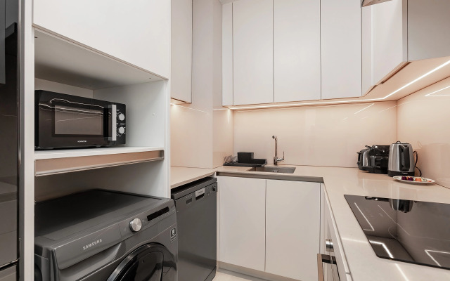 Апартаменты Famous Address Beach Resort JBR 1BR