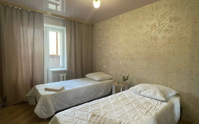 3-K. 70 M² 6 Krovatey Flat