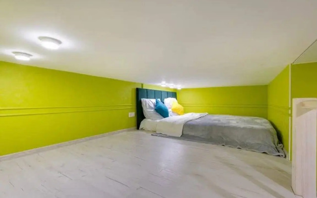 Apartments studiya na naberezhnoj VPiter na sutki