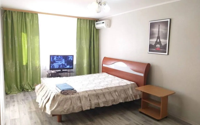 V Tsentre Goroda V Shagovoy Pl. Lenina Flat