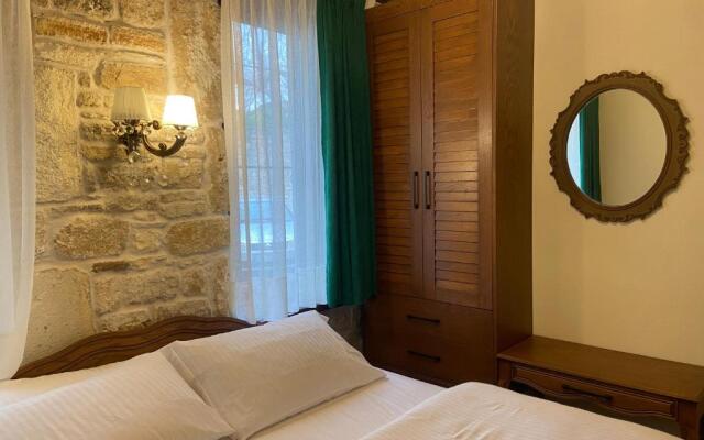 Dionysos 1789 Boutique Hotel