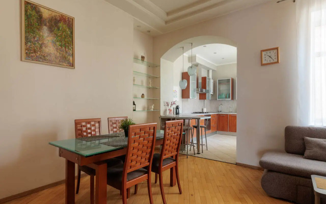 Квартира на набережной Крюкова канала 9