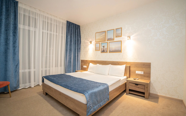 Dream Hotel