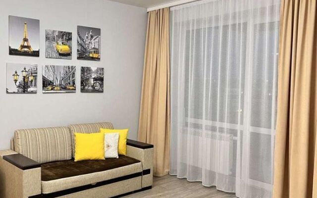 Marat Home po ul. Avtomobilistov d.11 Flat