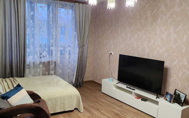 Uyutnaya Dvukhkomnatnaya Kvartira Na Zheleznodorozhnoy 15 Flat