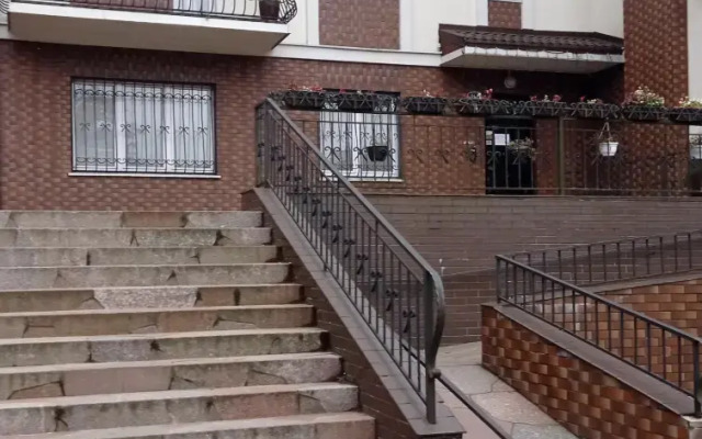 Uyutnoye Gnezdyshko V Elitnom Istoricheskom Rayone Amalienau Flat