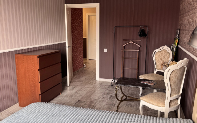 Ryadom S Ashman Parkom Flat
