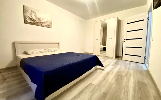 Premium 2-h komnatnaya s panoramnyim vidom, konditsionerom, parkovkoj Flat