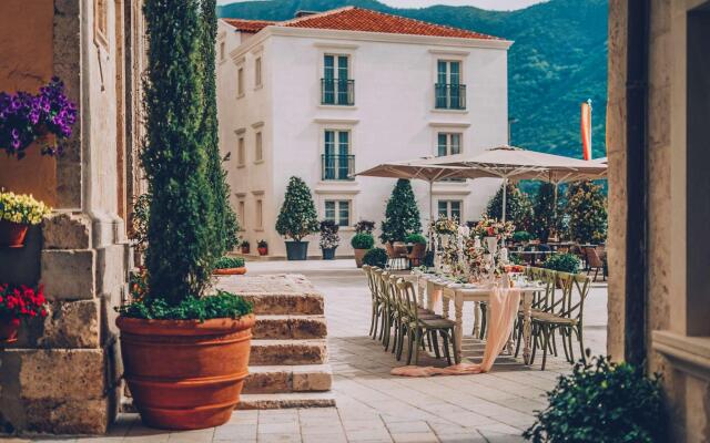 Heritage Grand Perast