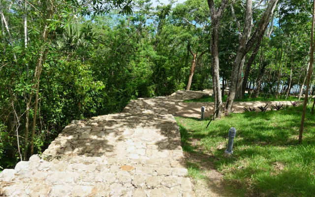 MBH Maya Bacalar Hotel Boutique