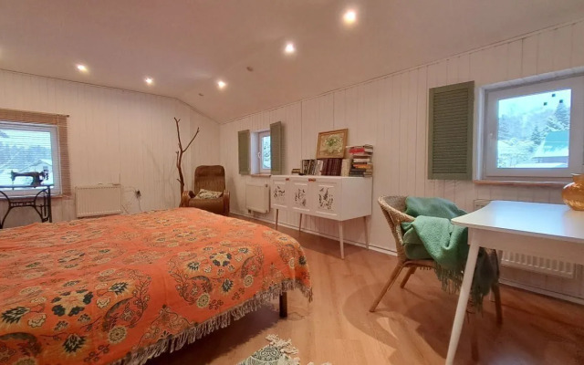 Частный Дом на Учаcткe 61 Соткa