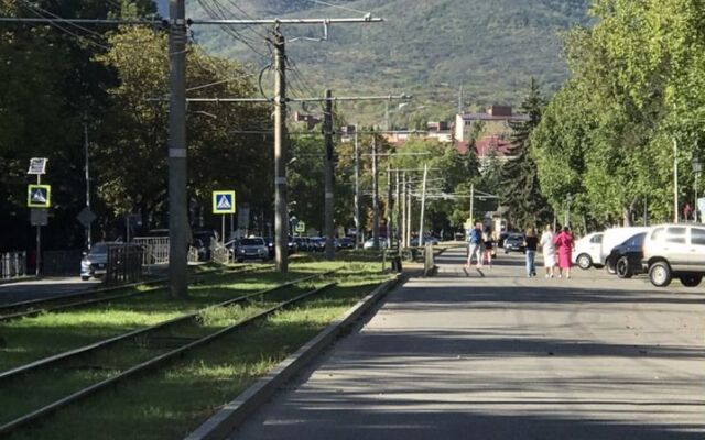 Квартира на Орджоникидзе 3 Беленькая