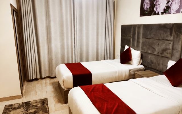 Golden Hotel