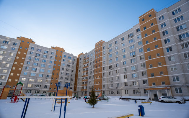 Bolshaya Dvukhkomnatnaya Kvartira na Pyateryh Apartamenty