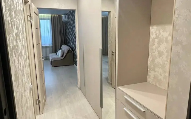 Uyutnaya i Svetlaya v Novom Zhilom Komplekse Flat