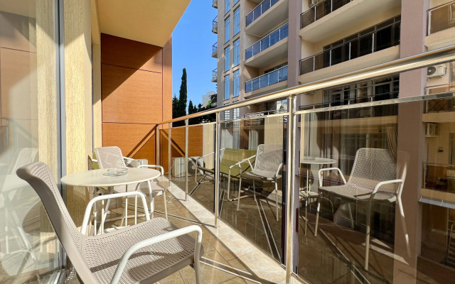 Apartments Alfa Chernomorskaya 13