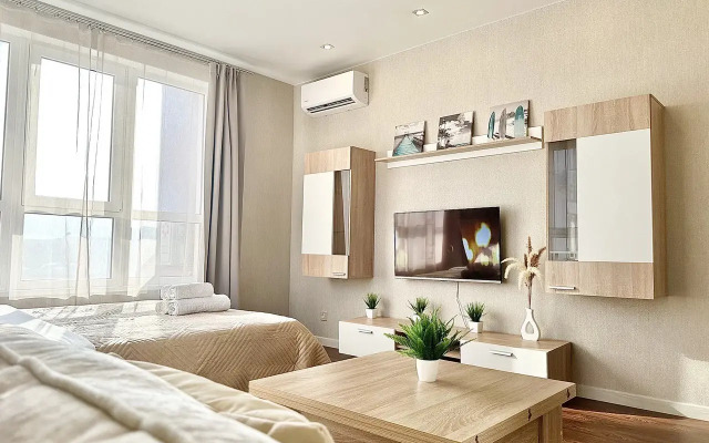 So Svetlym Remontom Apartments