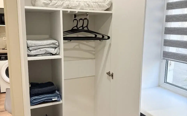 Na Vokzalnoy 7 Flat