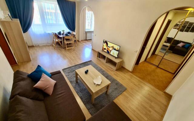 Квартира Уютная двухкомнатная на Усачева