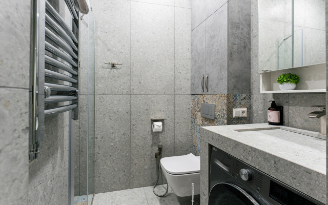 KeyGo #0118, 1 Bedroom, Near Republic Square Apartments