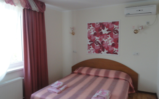 Romashka Guest House